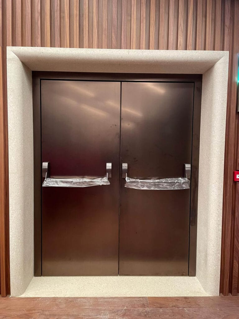 Porta Blindata in PVC con rivestimento metallico