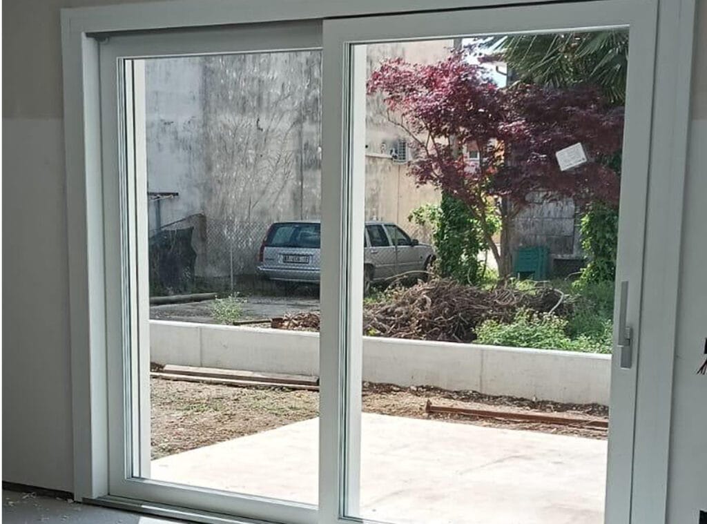 Porta-finestra Scorrevole in PVC